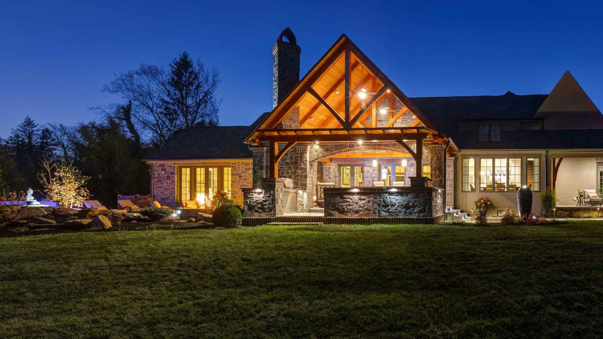 Customized outdoor lighting for front entrance of a home
