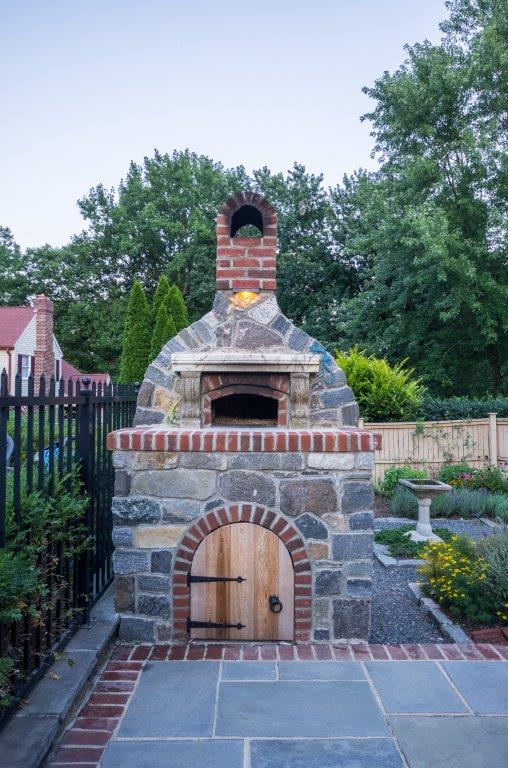 Add a brick oven to your outdoor living area