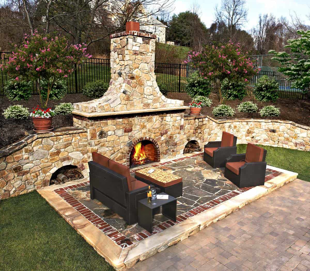 Masonry Outdoor Living Area - DiSabatino Landscaping