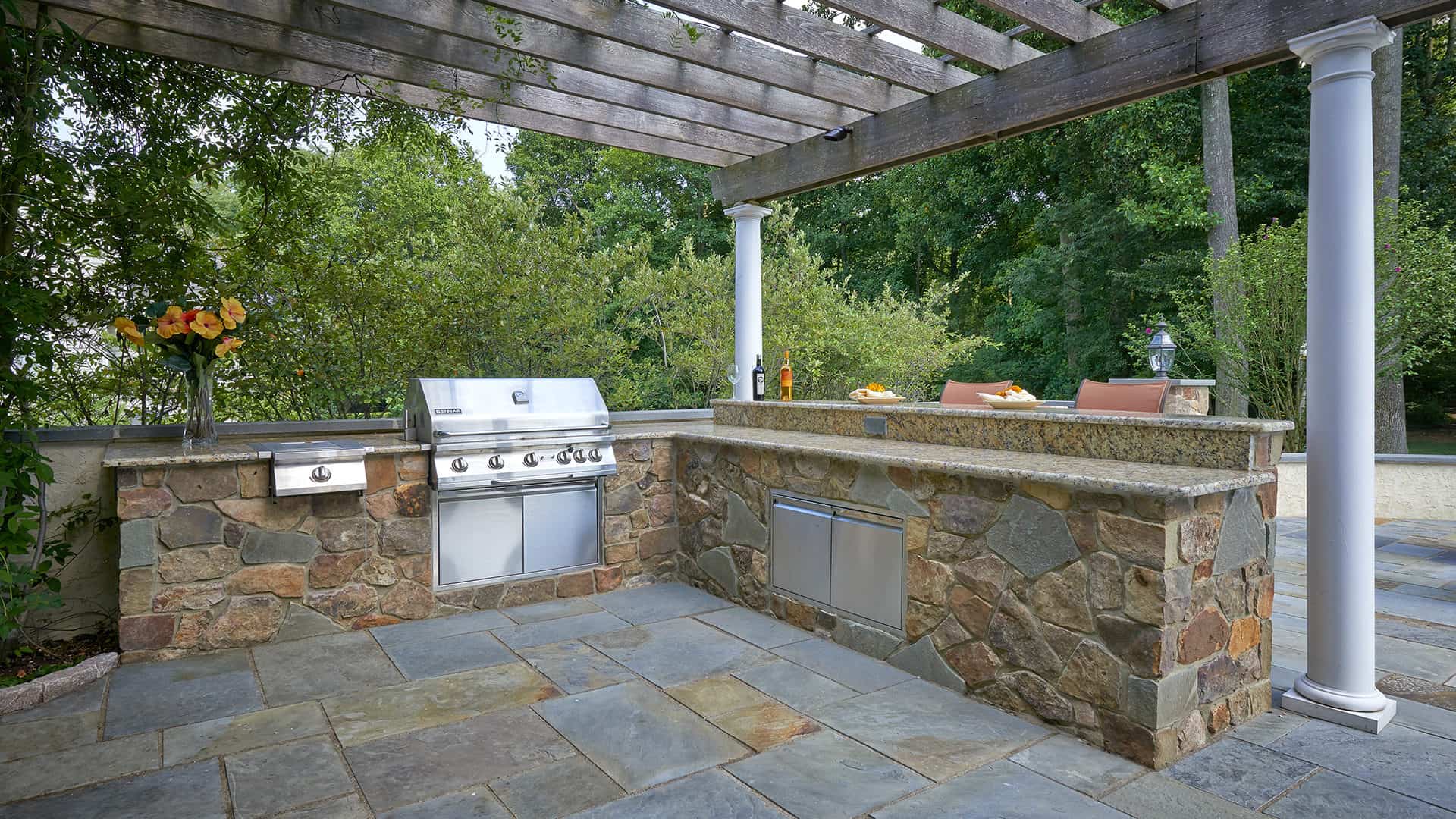 Outdoor Kitchen